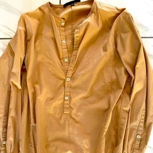 Size 50 button down shirt